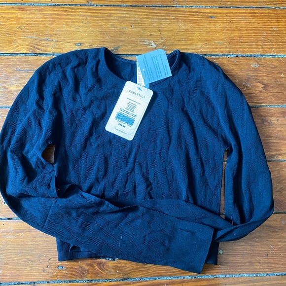 Fabletics Cat Print Sculpknit Long sleeve - Picture 4 of 5